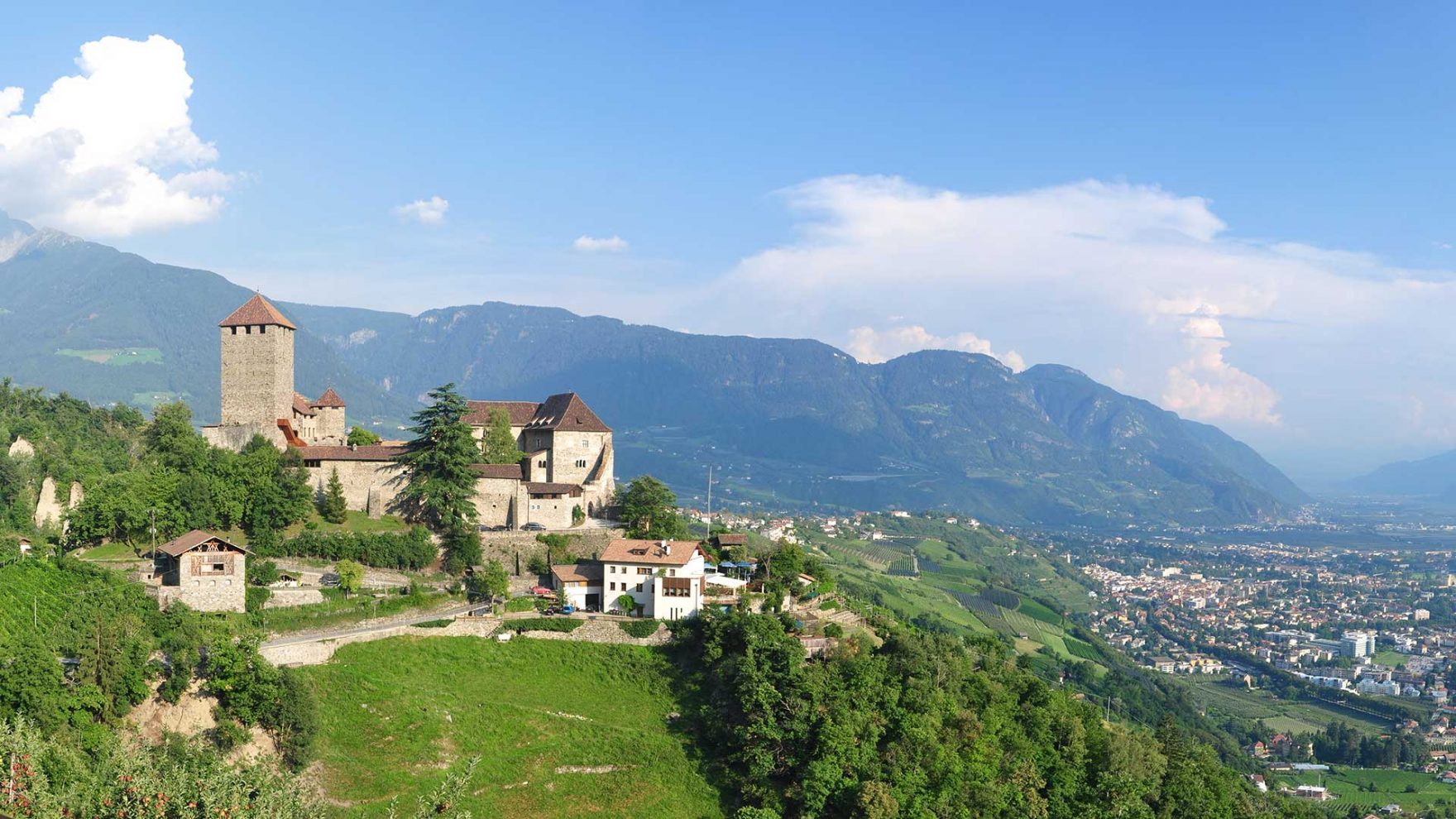 Vista sul Castel Tirolo