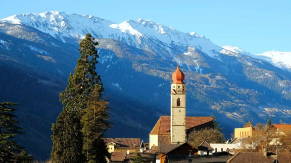 Parcines - Vista sulla chiesa